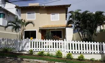 Imagem 2: Casa para aluguel com 151 metros quadrados com 3 quartos em Glória - Macaé - RJ