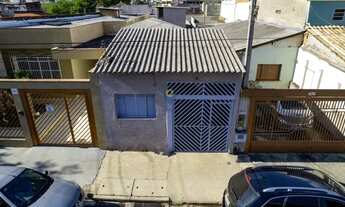 Imagem 2: Casa para Venda em Jundiaí, Vila Vianelo, 4 dormitórios, 2 banheiros, 1 vaga