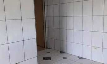 Imagem 4: Alugo casa com dois cômodos grandes, um banheiro, área de serviço e quintal grande