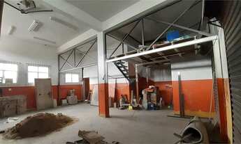 Imagem 2: Sobrado com espaço para criação de Marina - São Vicente