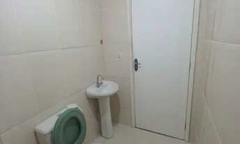 Imagem 7: Aluga-se uma Ótima Casa de 02 Quartos em Bento Ribeiro com 1 Vaga - Leia a Descrição