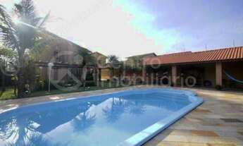 Imagem 1: CASA com piscina e 6 quartos em Peruíbe, no bairro Jardim Mar E Sol