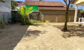 Imagem 5: Vendo casa com quintal edificada em um lote de 300m², localizada no Bairro Acaiaca, emPiúm