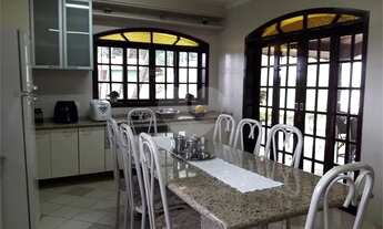 Imagem 5: Magnifica casa em condomínio fechado com 04 dormitórios, edícula e 6 vagas para autos