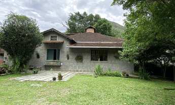 Imagem 6: Casa para venda possui 190 metros quadrados com 5 quartos em Bom Retiro - Teresópolis - RJ