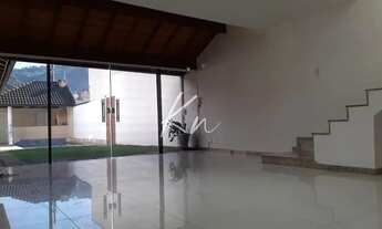 Imagem 7: Casa triplex medindo 250m2 com 4 suítes no condomínio Morada