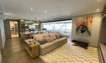 Imagem 2: Apartamento para venda tem 192 metros quadrados com 3 quartos em Aclimação - São Paulo - S