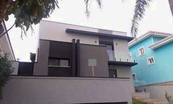 Imagem 2: Casa no Alphaville Residencial 9, reformada, 270m², 3 quartos, 1 suítes, 4 vagas