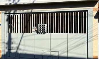 Imagem 2: Casa ampla, bem localizada, próxima ao Centro, com 03 dormitórios e diversas salas