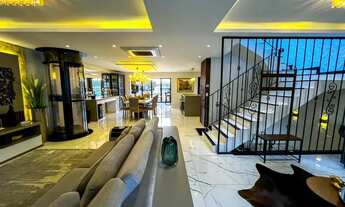 Imagem 3: Casa a Venda Estilo Porteira fechada, no Ecoville, 3 Suítes, Piso Aquecido, Elevador - Zon