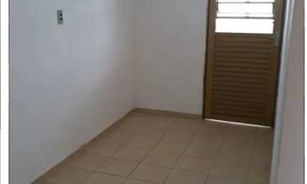 Imagem 4: Kitnetes 1/4 730 com Água/Luz incluso