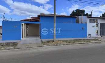 Imagem 2: S8034 VENDE OU ALUGA CASA com 3 quartos, sendo uma suíte, localizada no bairro FRUTILÂNDI