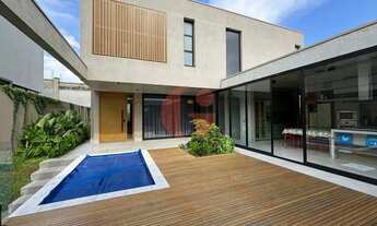 Imagem 4: Casa alto padrão para venda com 428m² - 3 suítes e 2 vagas de garagem no Alphaville 1