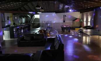 Imagem 9: Sobrado piscina borda infonita com vista pro lago Corumba IV