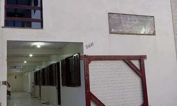 Imagem: Casas e apartamento na praia de balneário