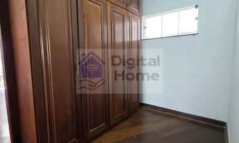 Imagem 15: Casa com 4 Dormitórios sendo 2 suítes, lazer com piscina e churrasqueira + 4 vagas de gara