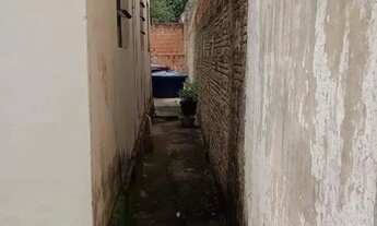 Imagem 6: Casa em Montes Claros, no bairro Vila Greice, à venda