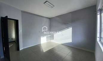 Imagem 2: Oportunidade Imperdível: Casa Comercial Espaçosa e Versátil no Centro De São Leopoldo!