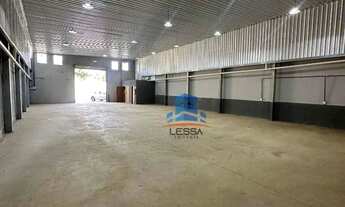 Imagem: Galpão com 420m² de Área Total ao Lado