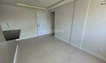 Imagem 3: Apartamento com 1 dormitório e 1 vaga de garagem no bairro Partenon