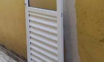 Imagem 3: Porta de alumínio Branco