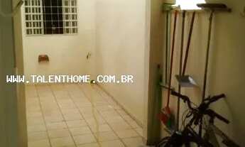 Imagem 5: Casa para Venda em Londrina, Champagnat, 5 dormitórios, 1 suíte, 2 banheiros, 4 vagas