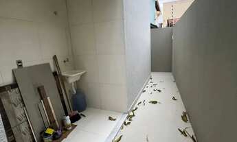 Imagem 4: VENDO LINDA CASA S 4/4 SENDO 03 SUITES DUPLEX SOLTA NO BAIRRO PRAIA DE IPITANGA EM ALAMEDA