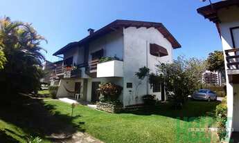 Imagem 3: Casa de condomínio para venda possui 205 metros quadrados com 5 quartos em Alto - Teresópo