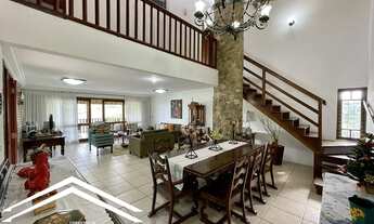 Imagem 3: Casa de condomínio para venda possui 270 metros quadrados com 4 quartos