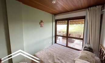 Imagem 2: Casa de condomínio para venda possui 270 metros quadrados com 4 quartos