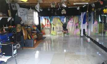 Imagem 3: Sobrado para fins comercial ou residencial, com salão para amplas possibilidades, edícula