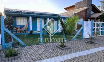 Imagem 2: Casa para venda possui 180 metros quadrados com 4 quartos em Quatro Lagos - Arroio do Sal