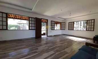 Imagem 2: Casa em Condomínio para Venda em Teresópolis, Três Córregos, 4 dormitórios, 1 suíte, 4 ban