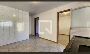 Imagem 2: Apartamento para Aluguel - Barra da Lagoa, 2 Quartos, 50 m2