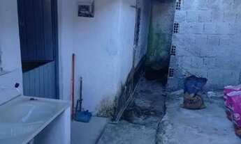 Imagem: Alugar quarto com 2 vão mas um banho