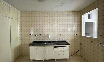 Imagem 6: No coração do Gonzaga! Excelente opção para retrofit! Andar alto, vista livre e sol da man