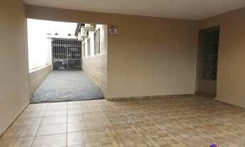 Imagem 2: Casa para Venda em Olímpia, Parque Residencial Victório Parolin, 5 dormitórios, 2 banheiro