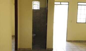 Imagem 4: Apartamento com 2 quartos, banheiro, cozinha americana, garagem, forrado e na cerâmica