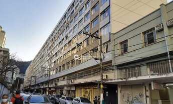 Imagem 2: Apartamento com 1 quarto para alugar, 42 m² por R$ 1.105 - Centro - Juiz de Fora/MG