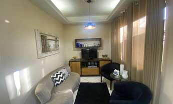 Imagem 2: Casa com 3 Quartos à Venda,com 200 m² por R$ 740.000