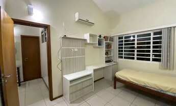 Imagem 2: Casa de condomínio para aluguel está localizado no bairro Parque 10