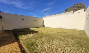 Imagem 4: Casa para aluguel possui 336 m2 com 06 quartos no Bairro Marta Helena - Uberlândia - MG