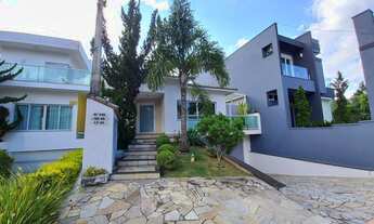 Imagem 2: ALUGUEL DE LINDA CASA COM 3 SUITES, ESCRITORIO, SALAO DE FESTA, GARAGEM PARA 6 CARROS, PIS