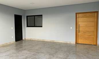 Imagem 2: Casa em condomínio com 134 m2, 3 suítes, 4 vagas de garagem, boiler solar, preparado para