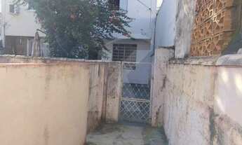 Imagem 4: Sobrado com 2 quartos, sala, cozinha, 2 banheiros, área de serviço e quintal