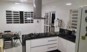 Imagem: Casa a venda com 4 quartos, Transferência