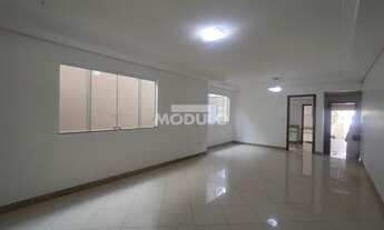 Imagem 4: CASA RESIDENCIAL à venda, 3 quartos, 2 suítes, 4 vagas, JARDIM COLINA - Uberlândia/MG