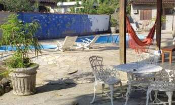 Imagem 4: Casa de condomínio para aluguel tem 200 metros quadrados com 3 quartos