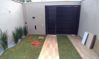 Imagem 2: VENDO CASA DE 3 QUARTOS NA MELHOR LOCALIZAÇÃO da região do Setor NOVO PLANALTO - GOIÂNIA