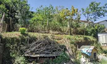 Imagem 6: Terreno com uma casa de madeira no Jardim Fiuza em Viamão REF
